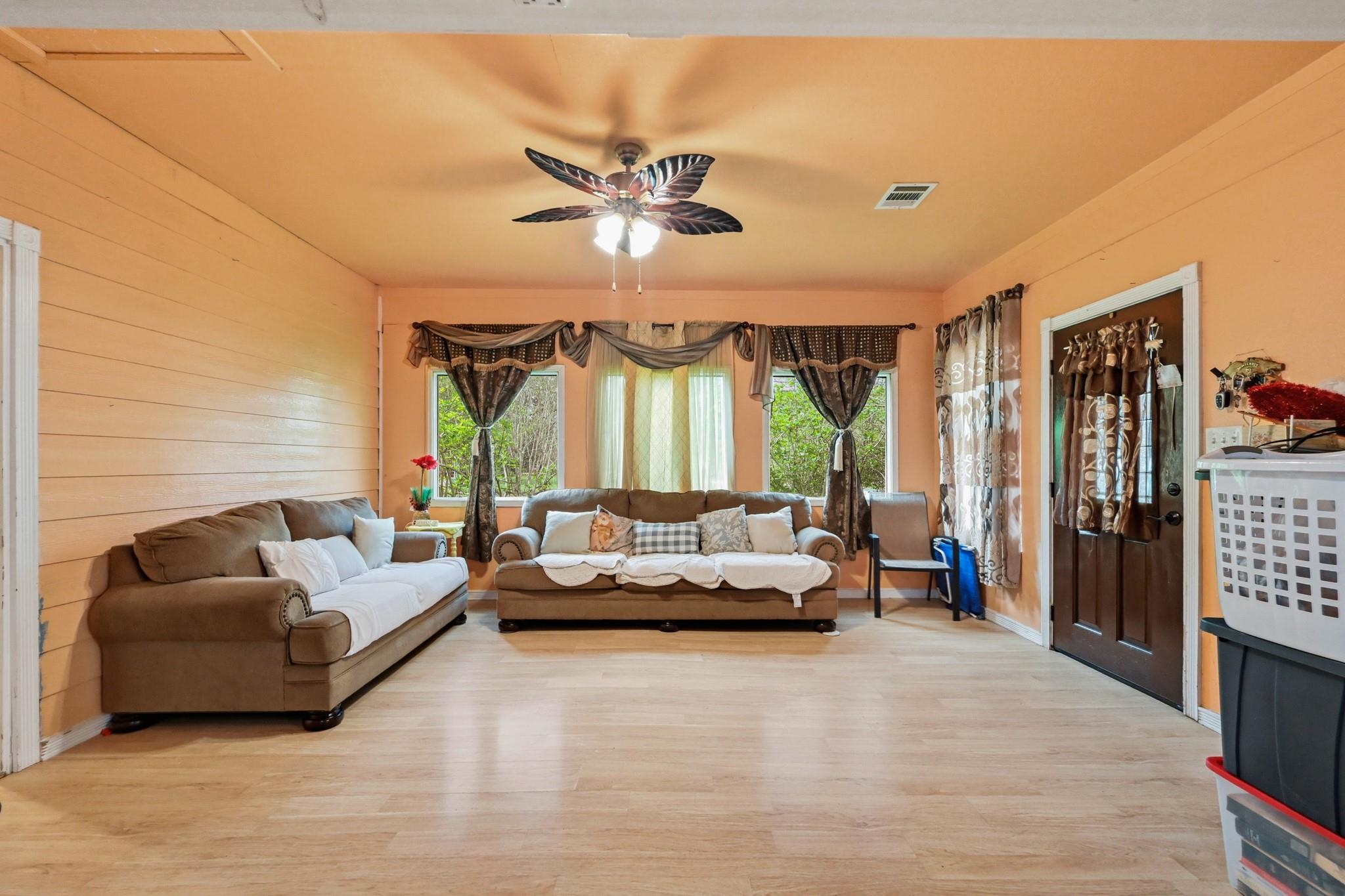 2137 Honey Tree Street — photo