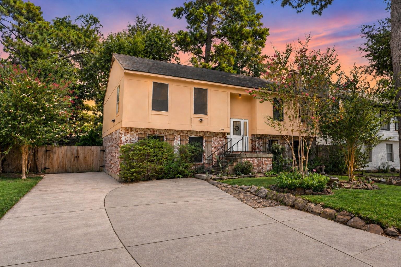 23026 Harrowby Drive — photo