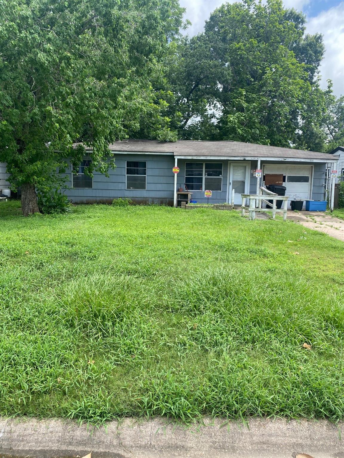 5410 Heron Drive — photo
