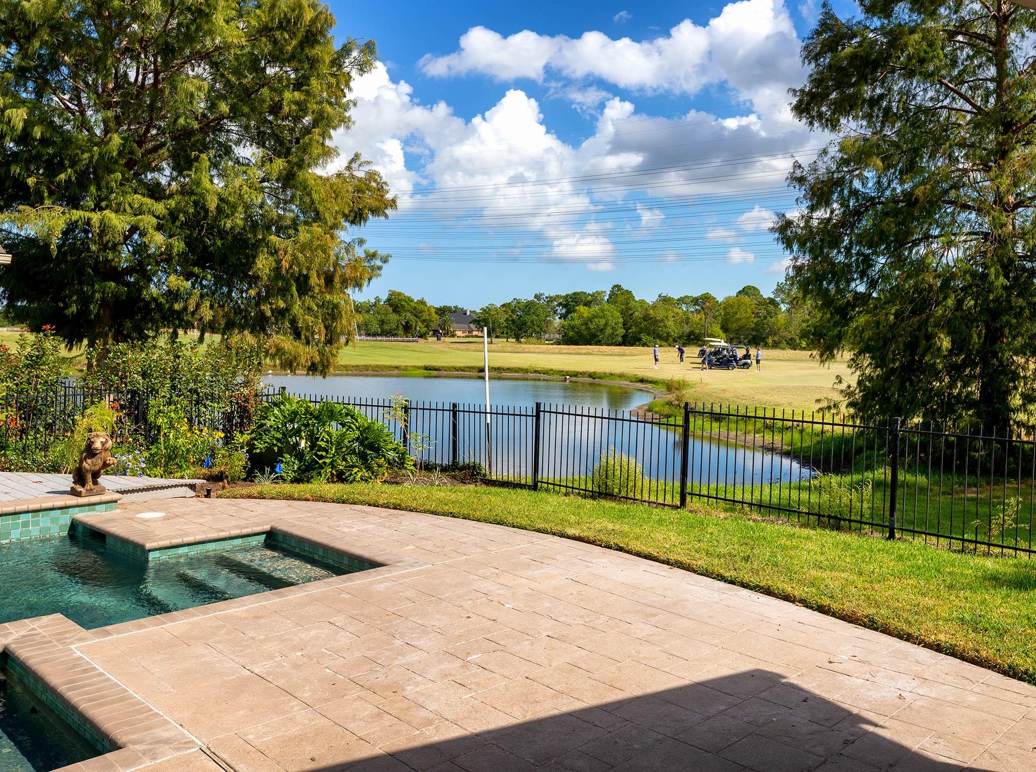 2435 Thorndon Park Court — photo