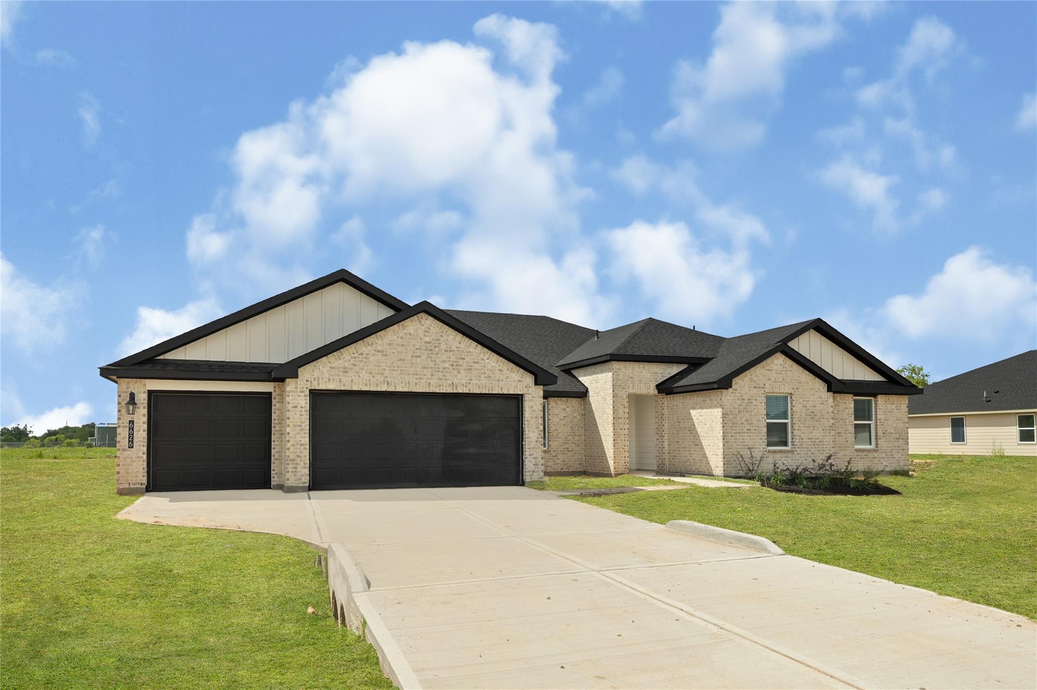 6626 Kingfisher Lane — photo