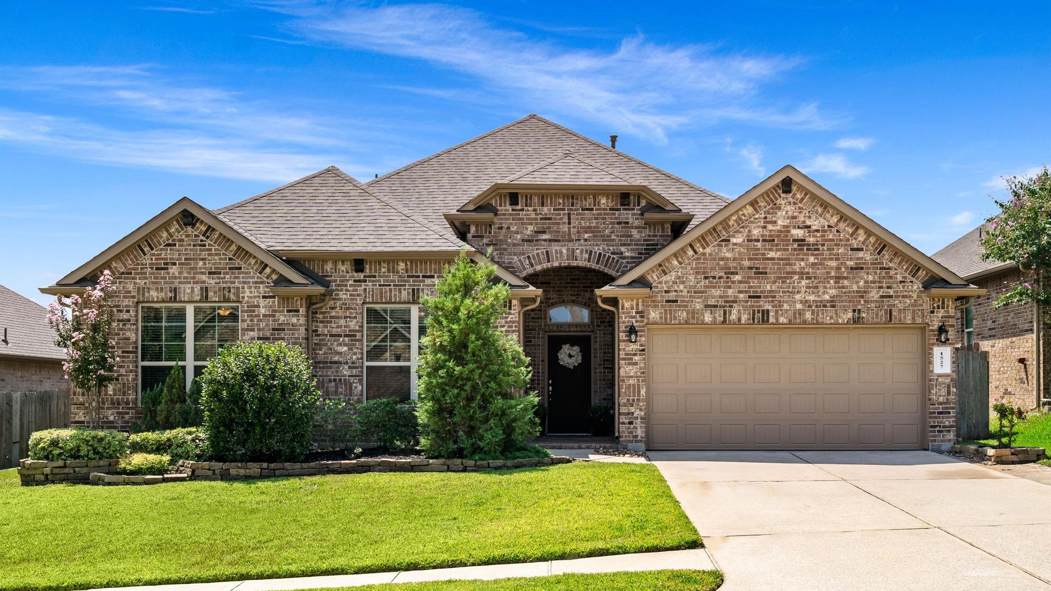 1527 Holly Chase Court — photo