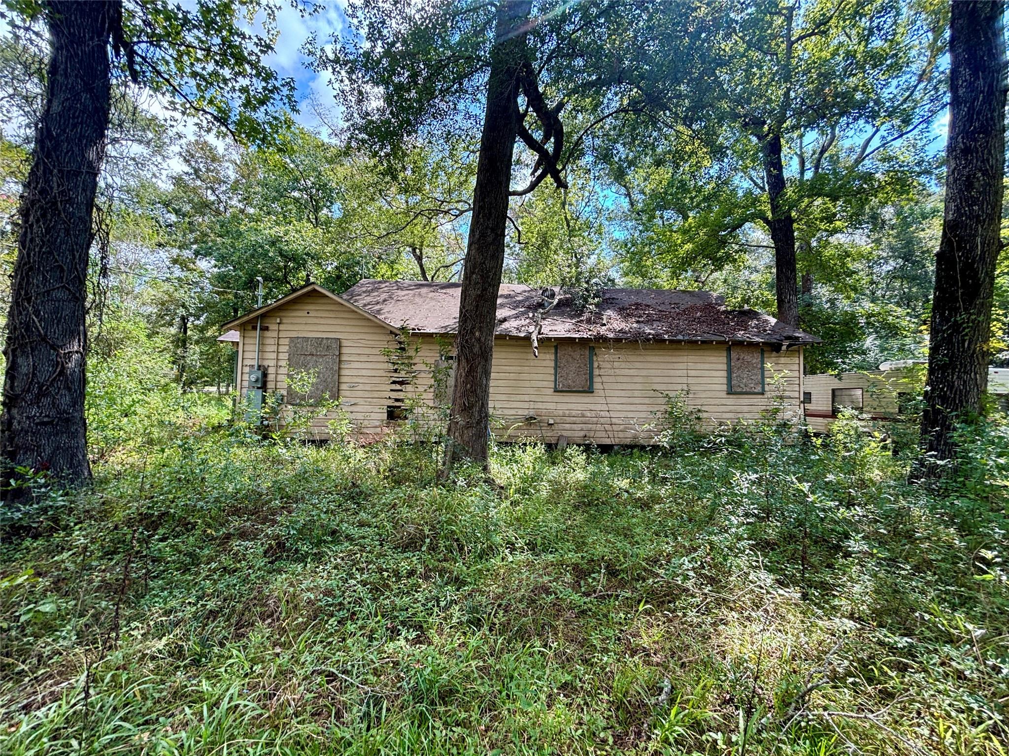 8560 County Line Road — photo