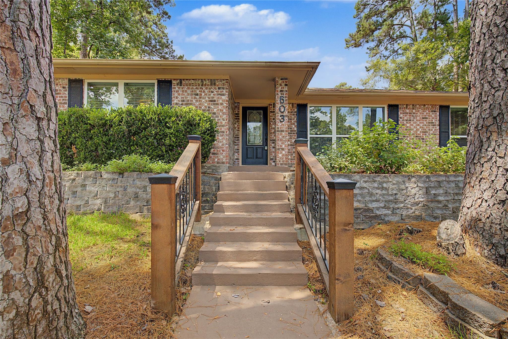 603 Hillcrest Drive — photo