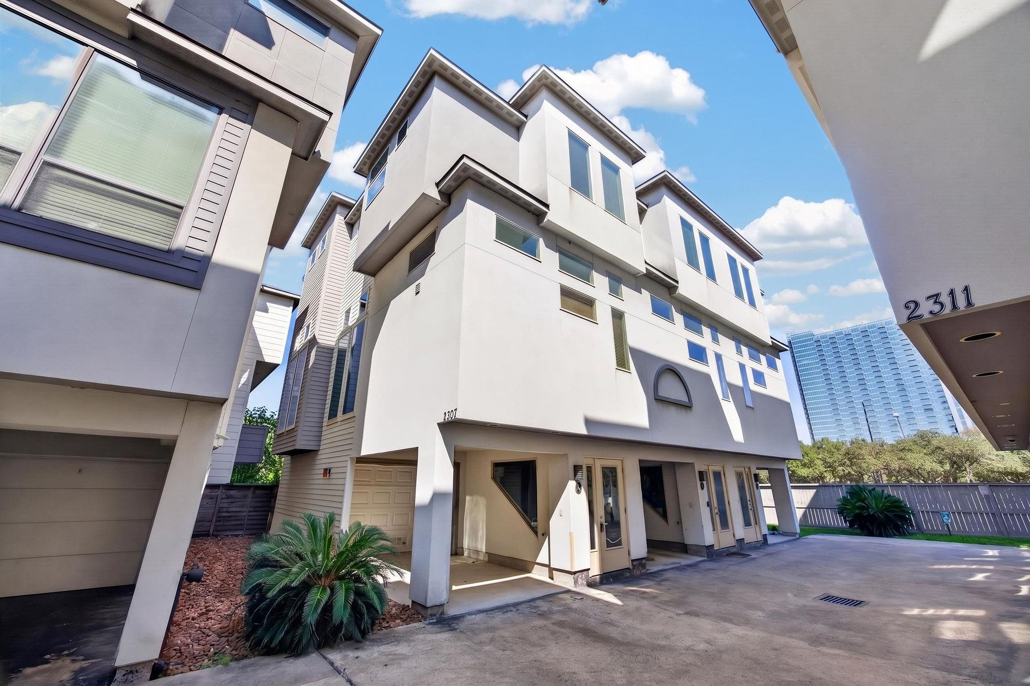 2307 Camden Drive #C — photo