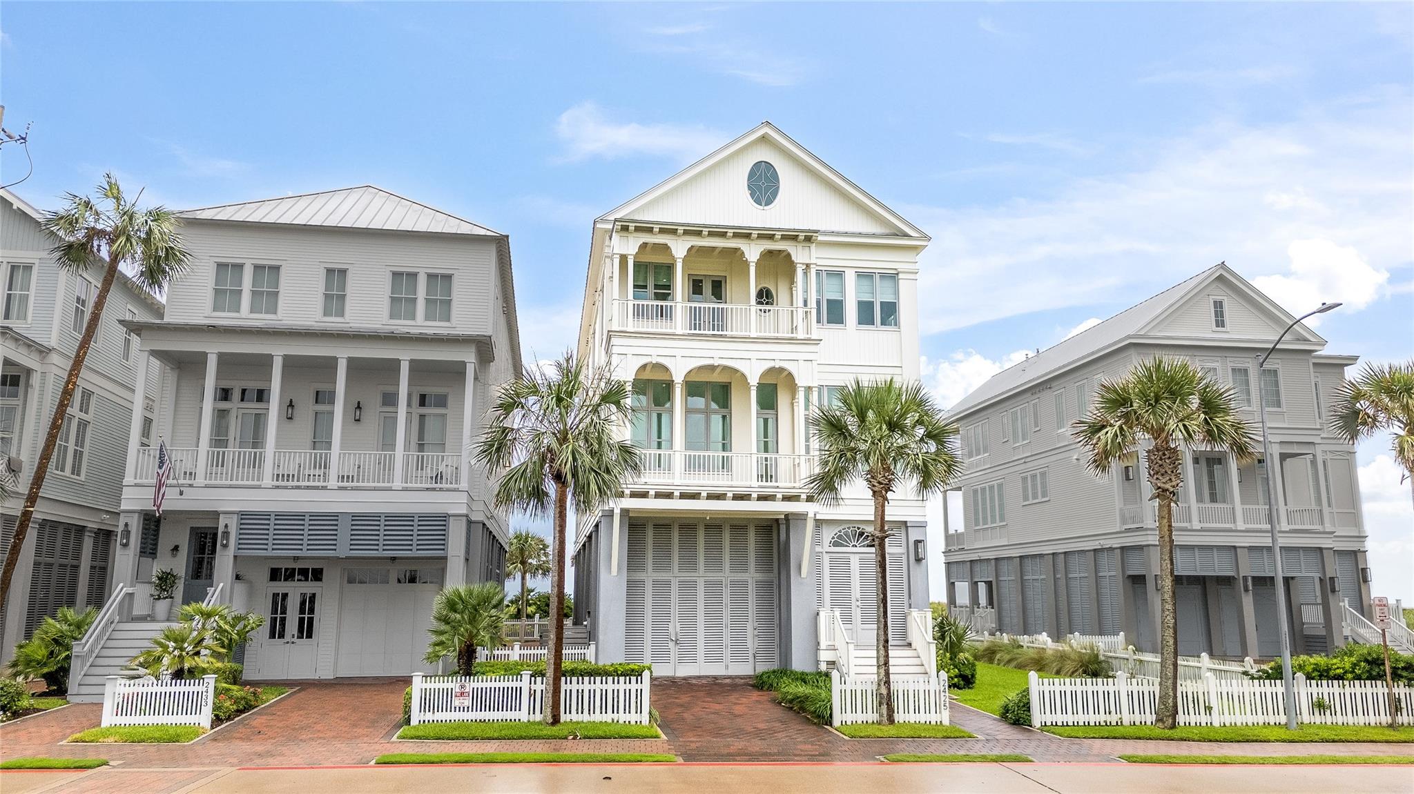 2425 E Seaside Drive — photo
