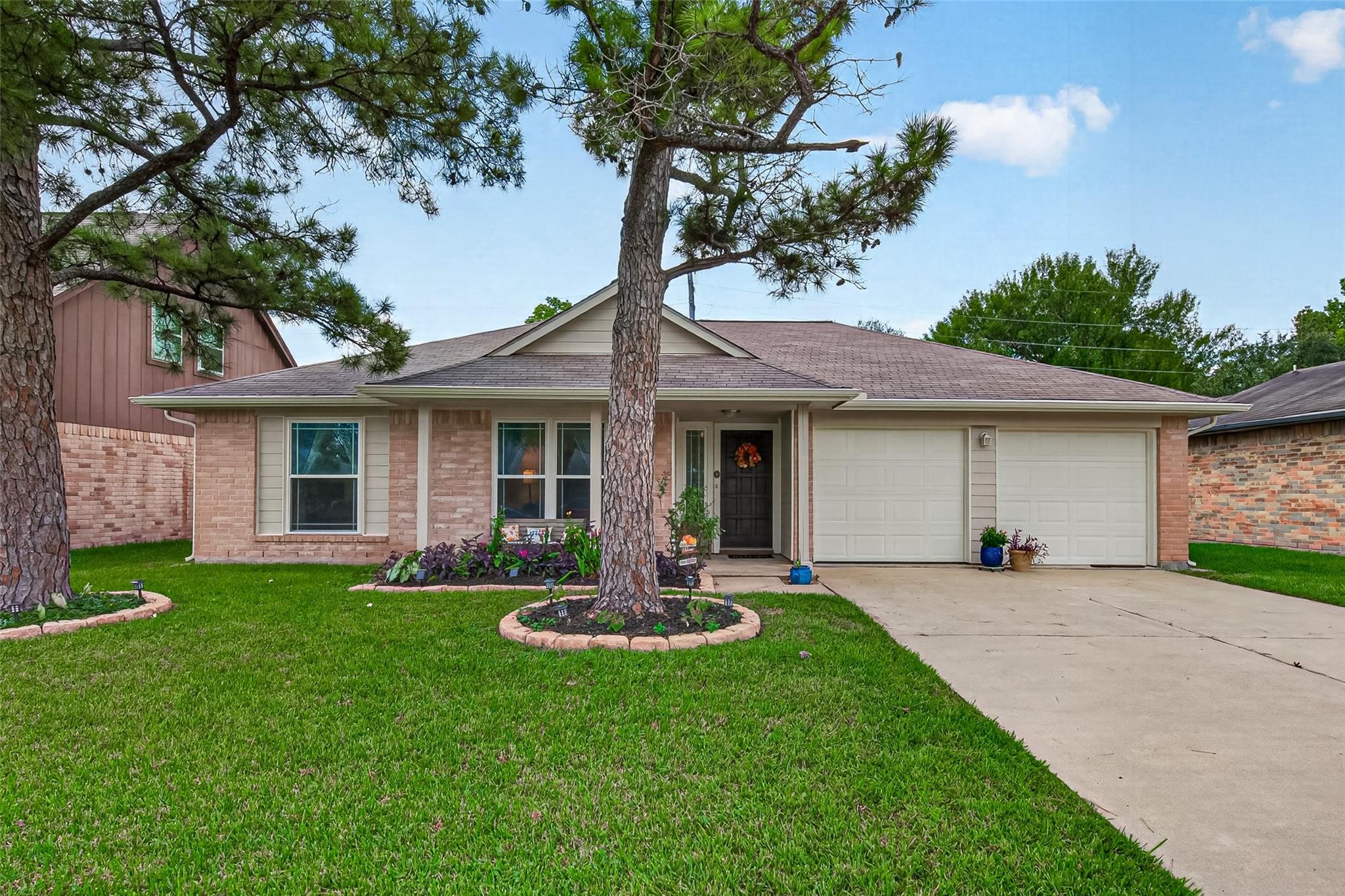 2123 Collingsfield Drive — photo
