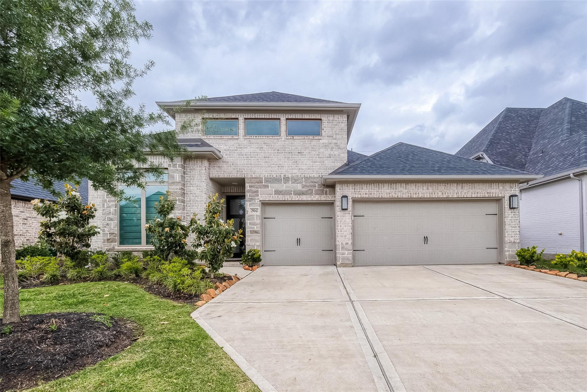 29042 Hauter Way — photo