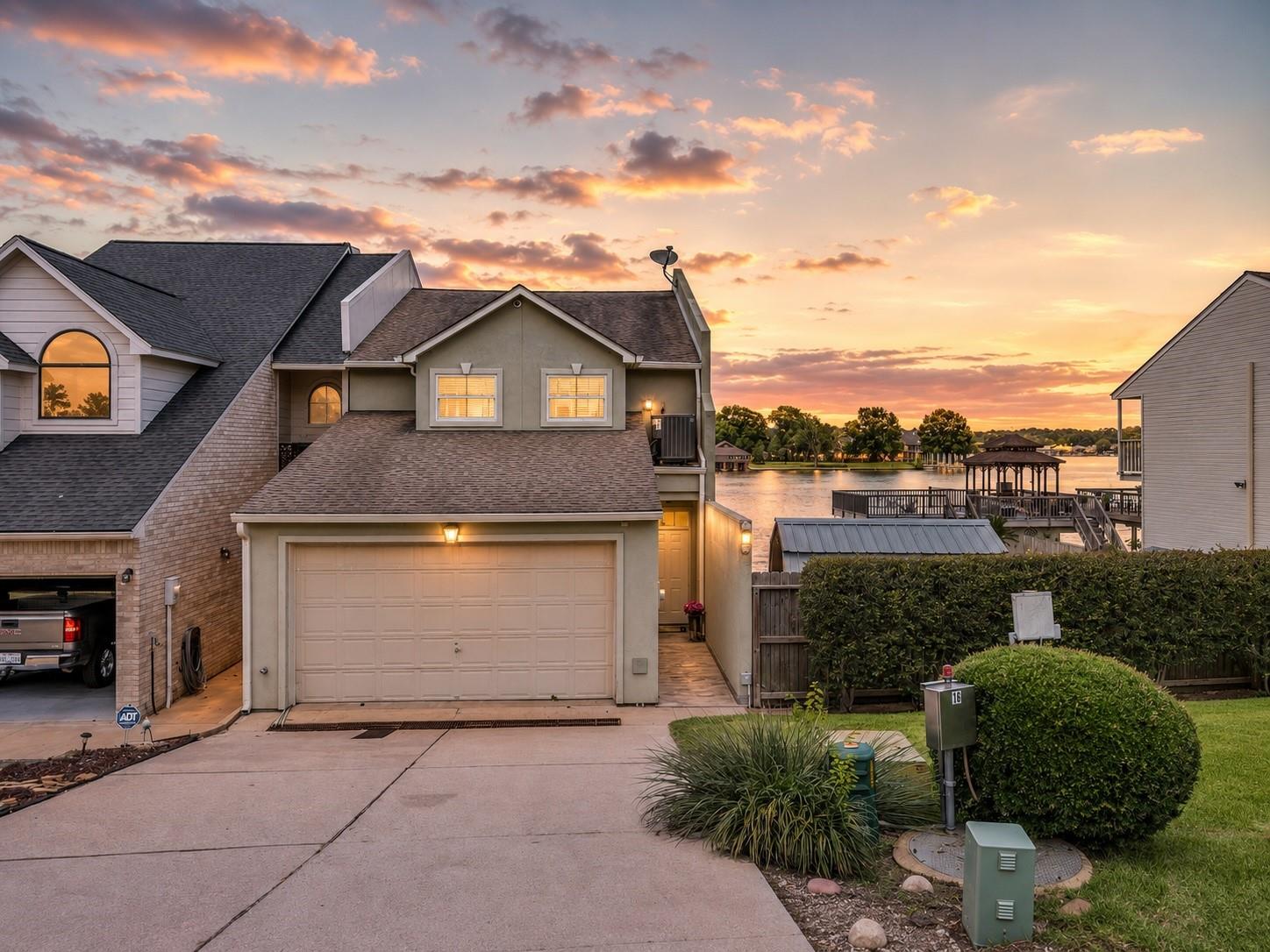 1234 Lake View Drive — photo