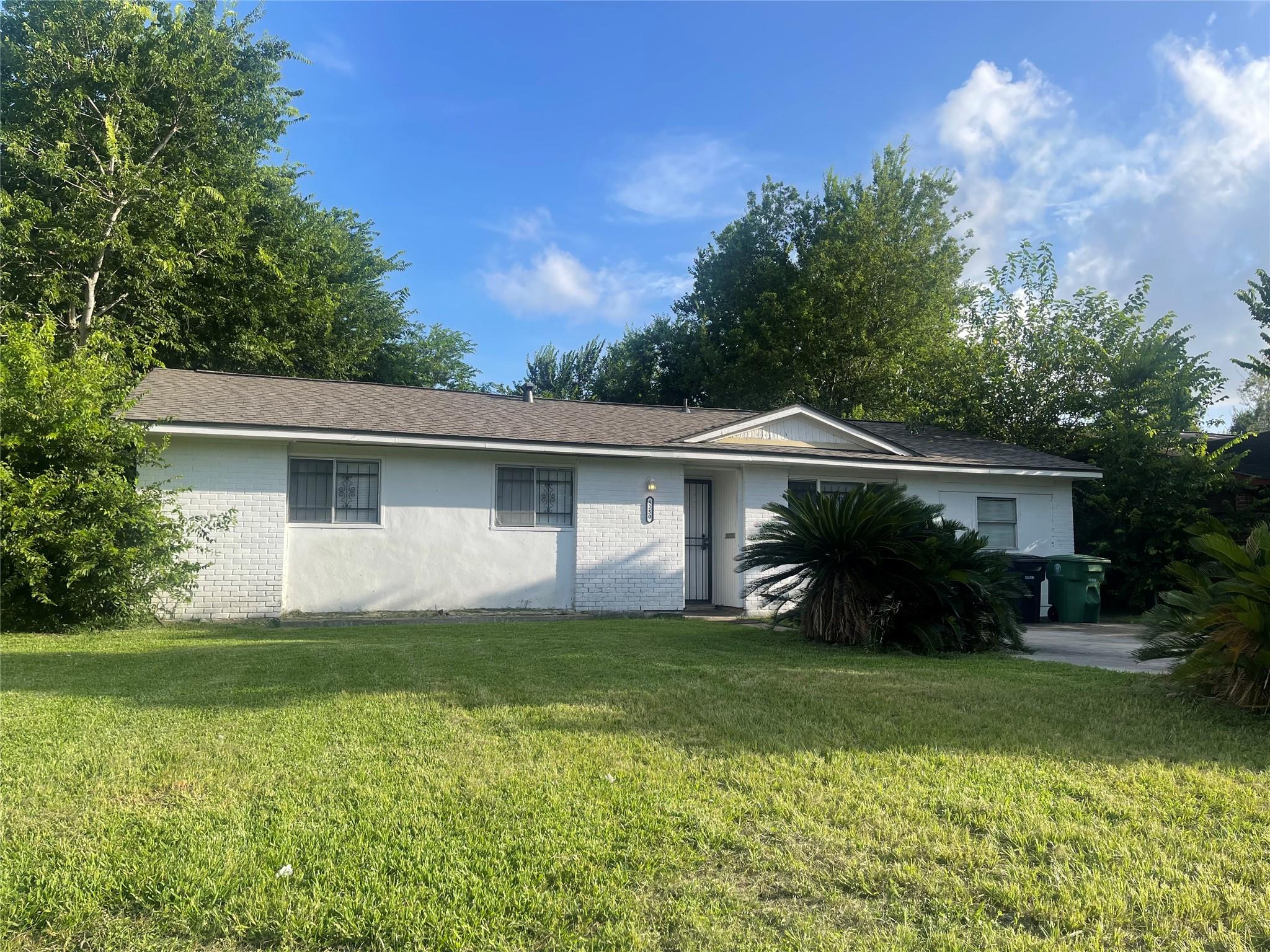 5250 Dumore Drive — photo