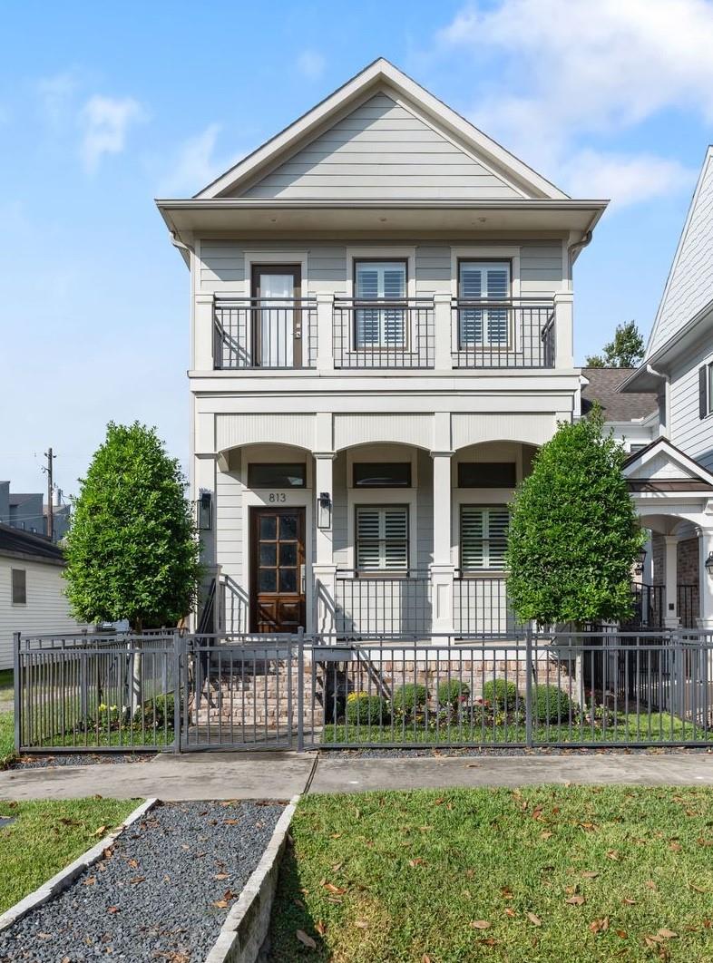813 Ashland Street — photo
