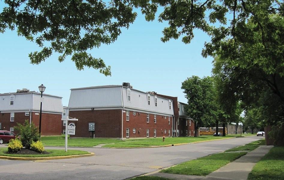 15491 401 Douglas Park — photo