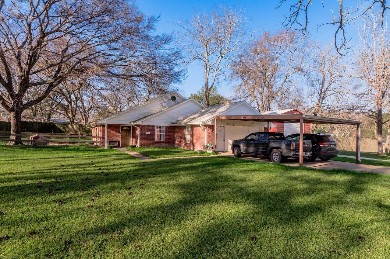 2203 Shannon Drive — photo