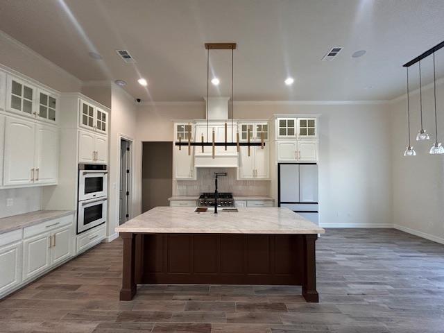 6050 Dania Drive — photo
