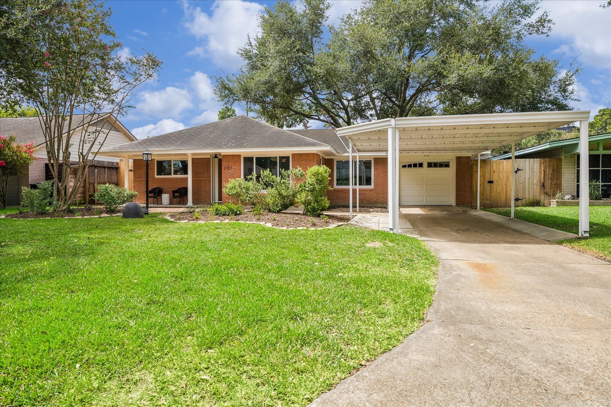 2107 Wilde Rock Way — photo