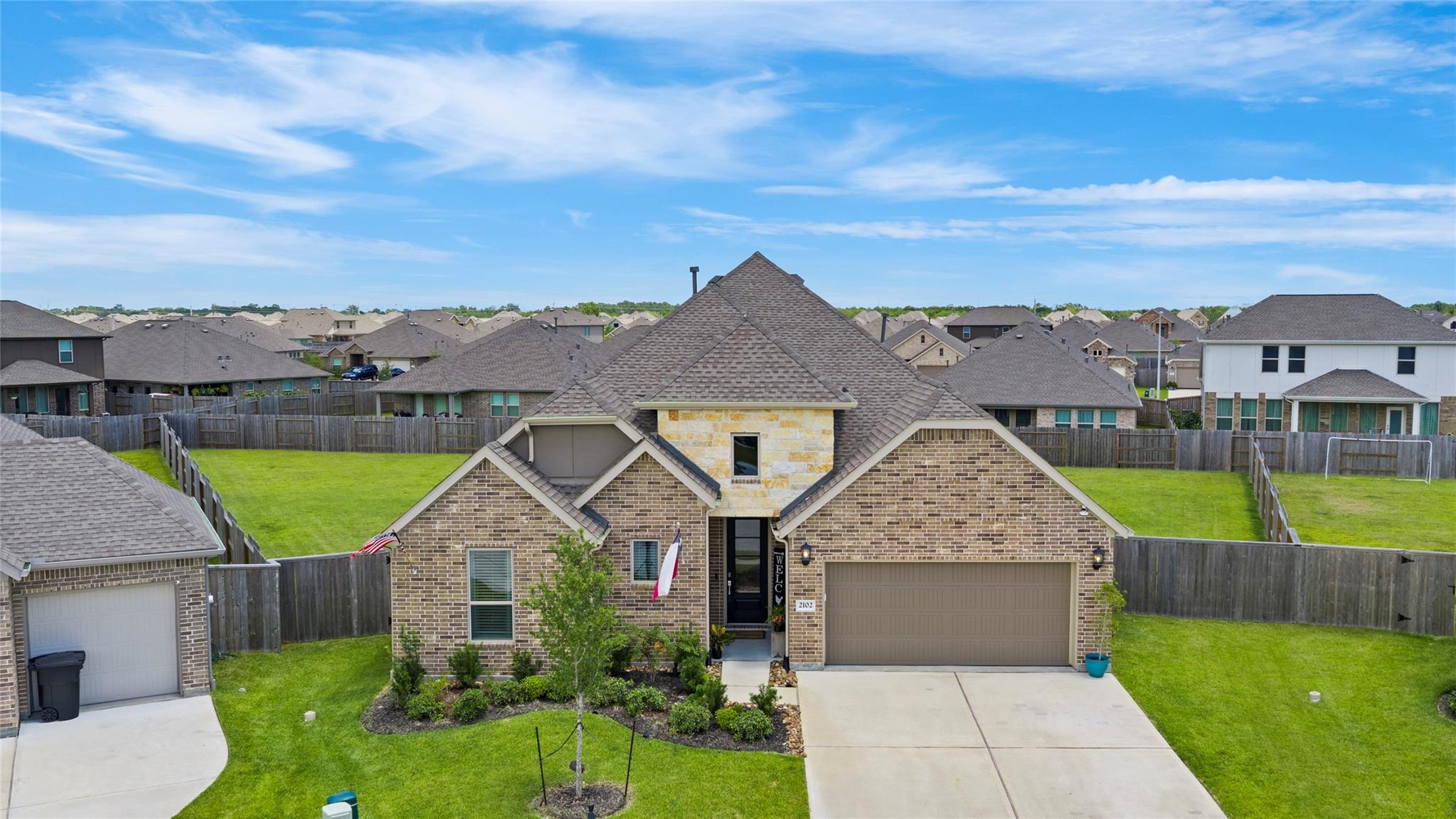 2102 Woodside Meadow Court — photo