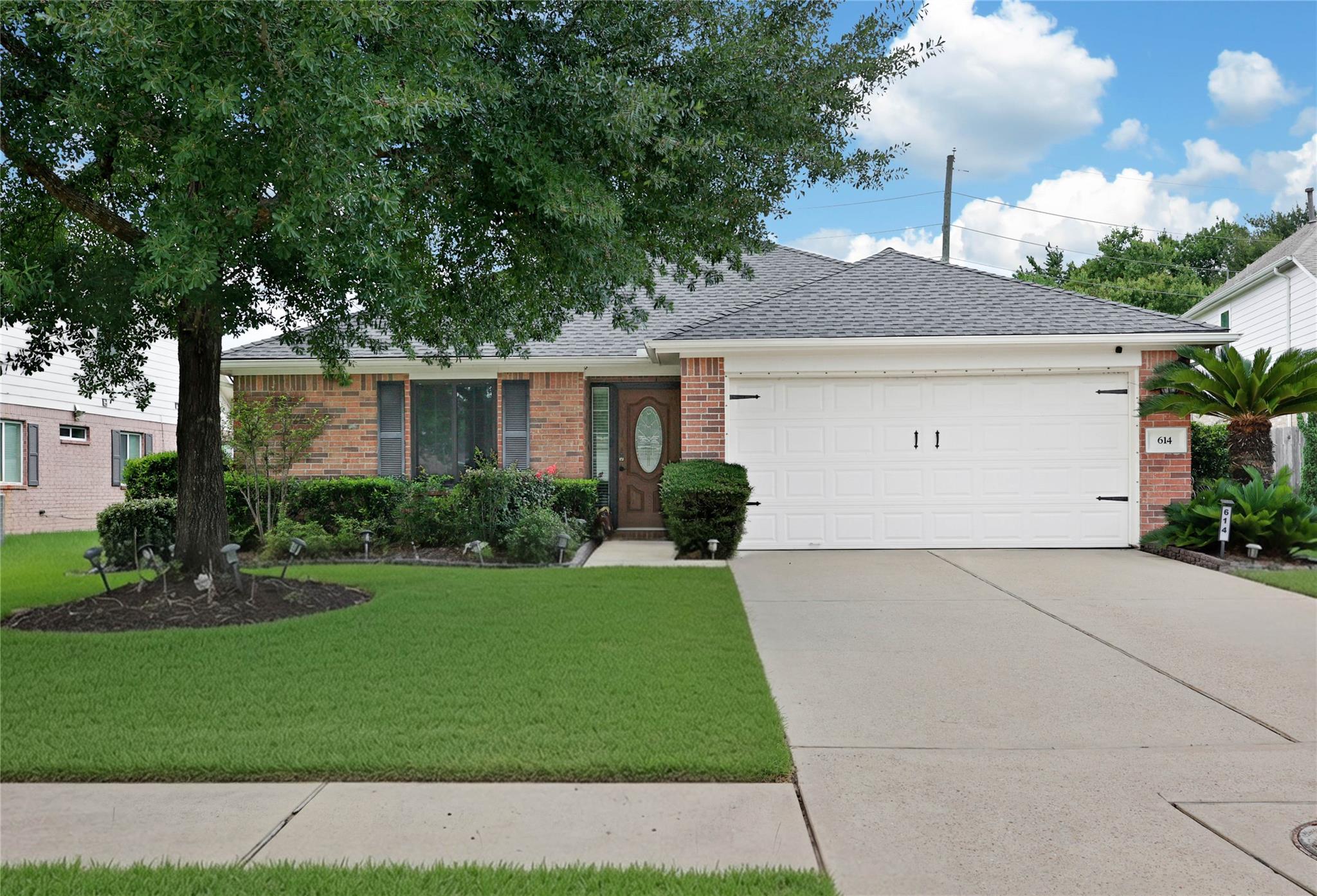 614 Linden Manor Court — photo