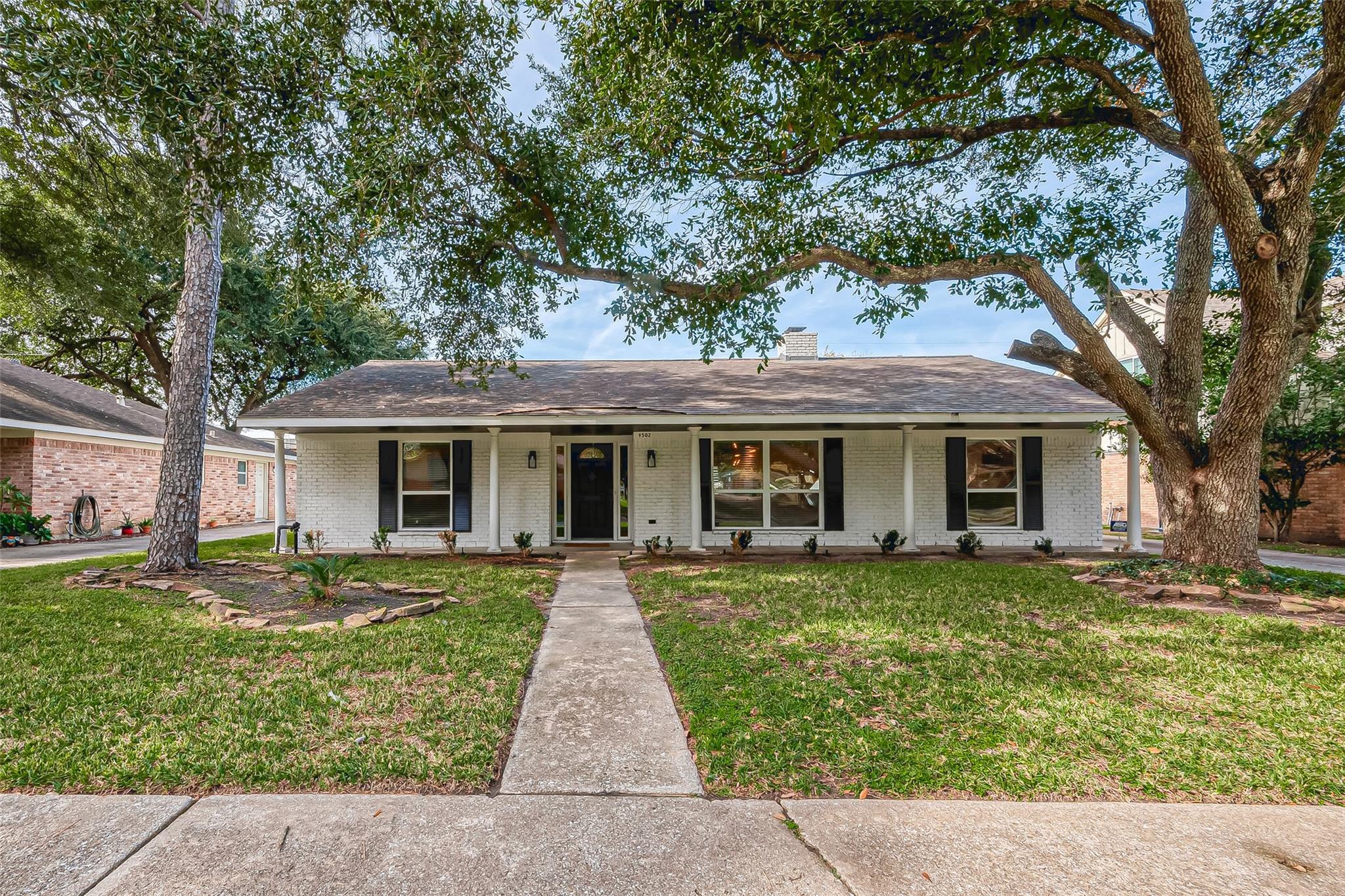 9502 Bob White Drive — photo