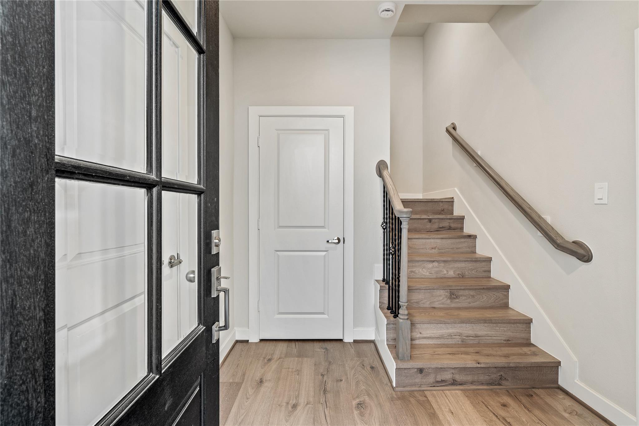 3916 Willowbend Point Drive, Houston, TX 77025 — photo 2
