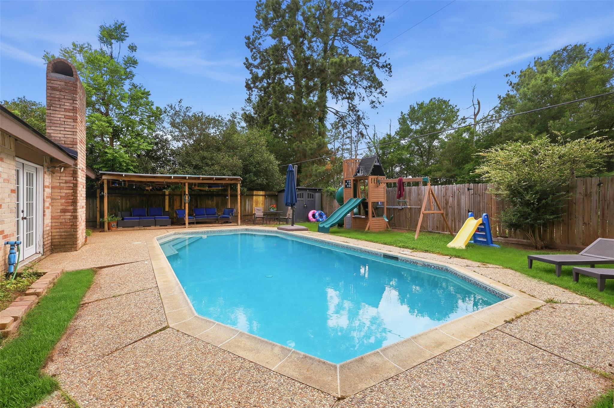 17211 Camberwell Green Lane — photo