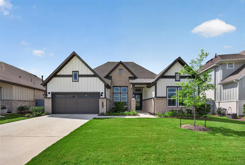 32451 Violet Dancer Court — photo