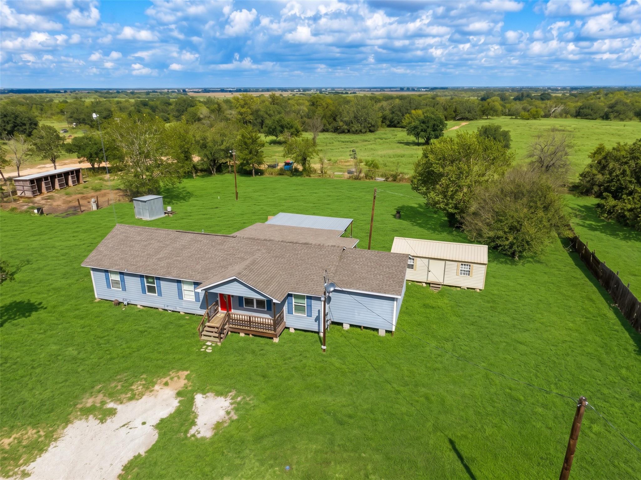 5925 County Road 249 — photo