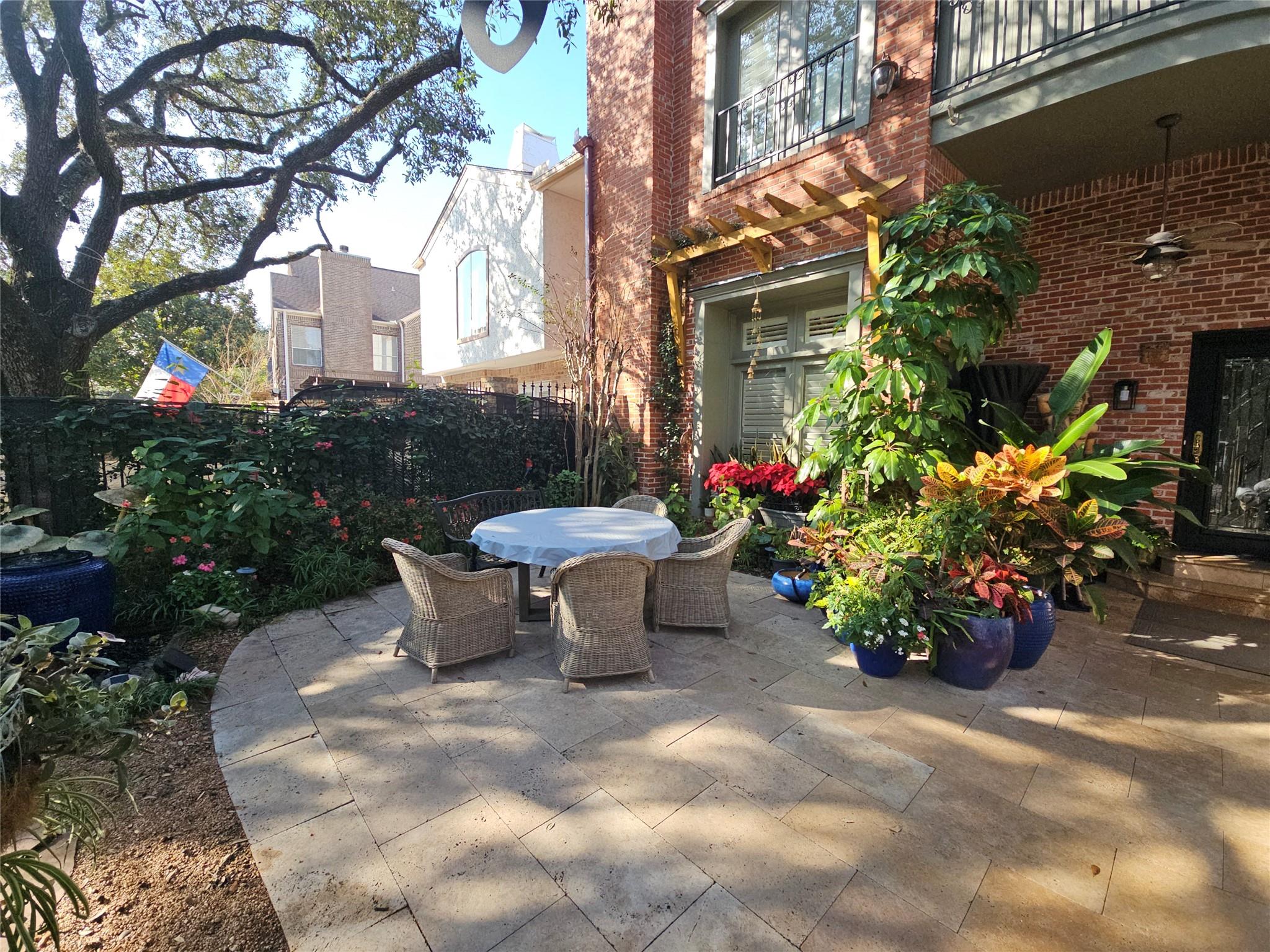 4716 Post Oak Timber Drive — photo