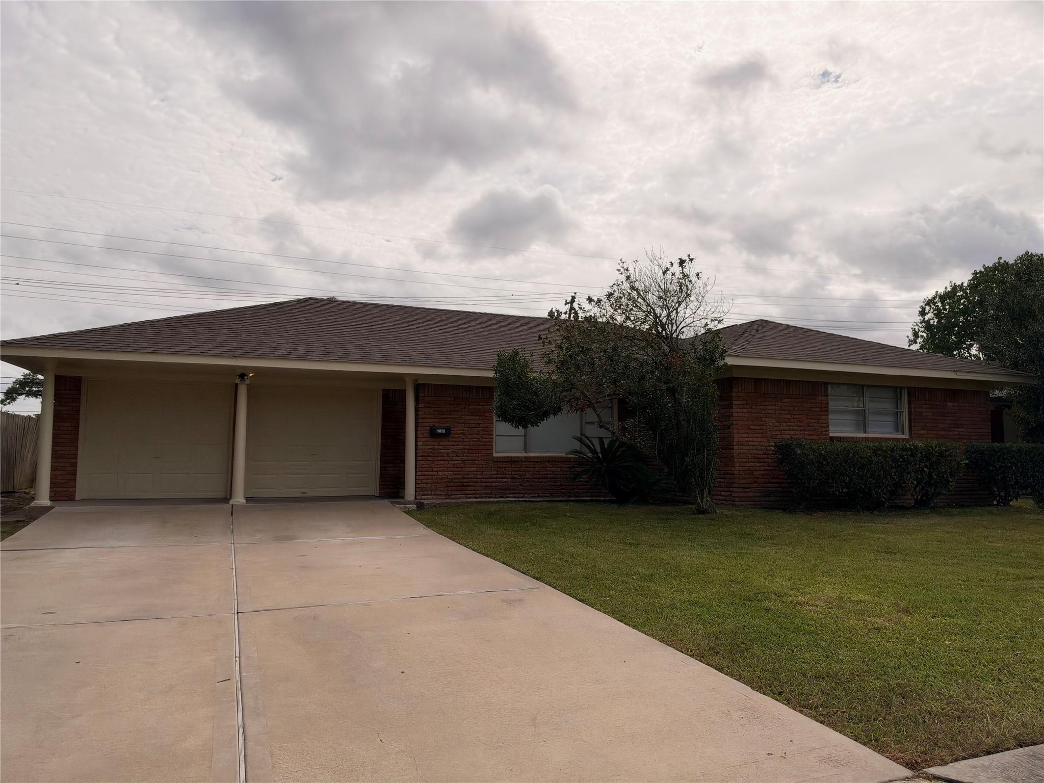 2101 John Street — photo