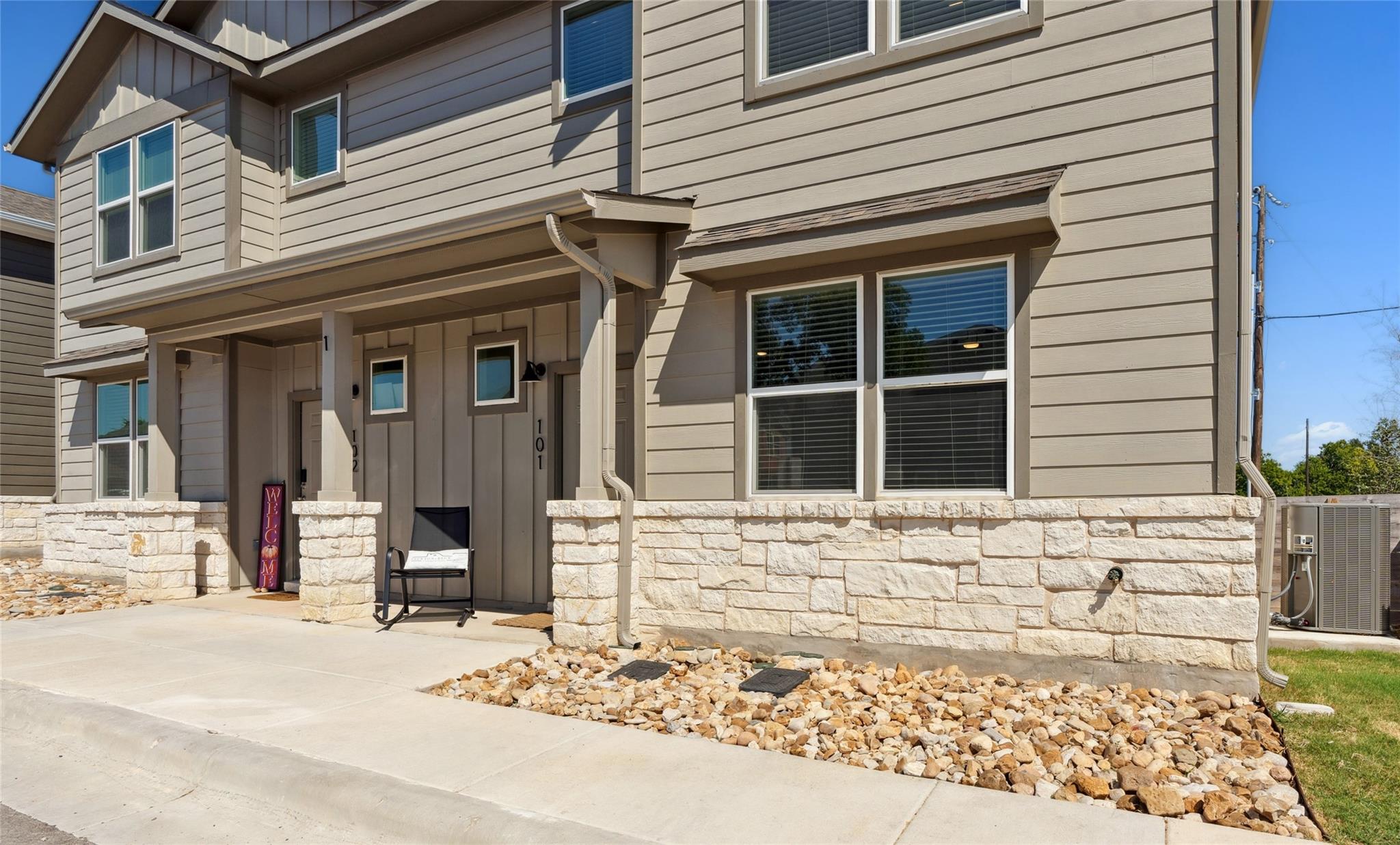 520-204B Powell Drive — photo