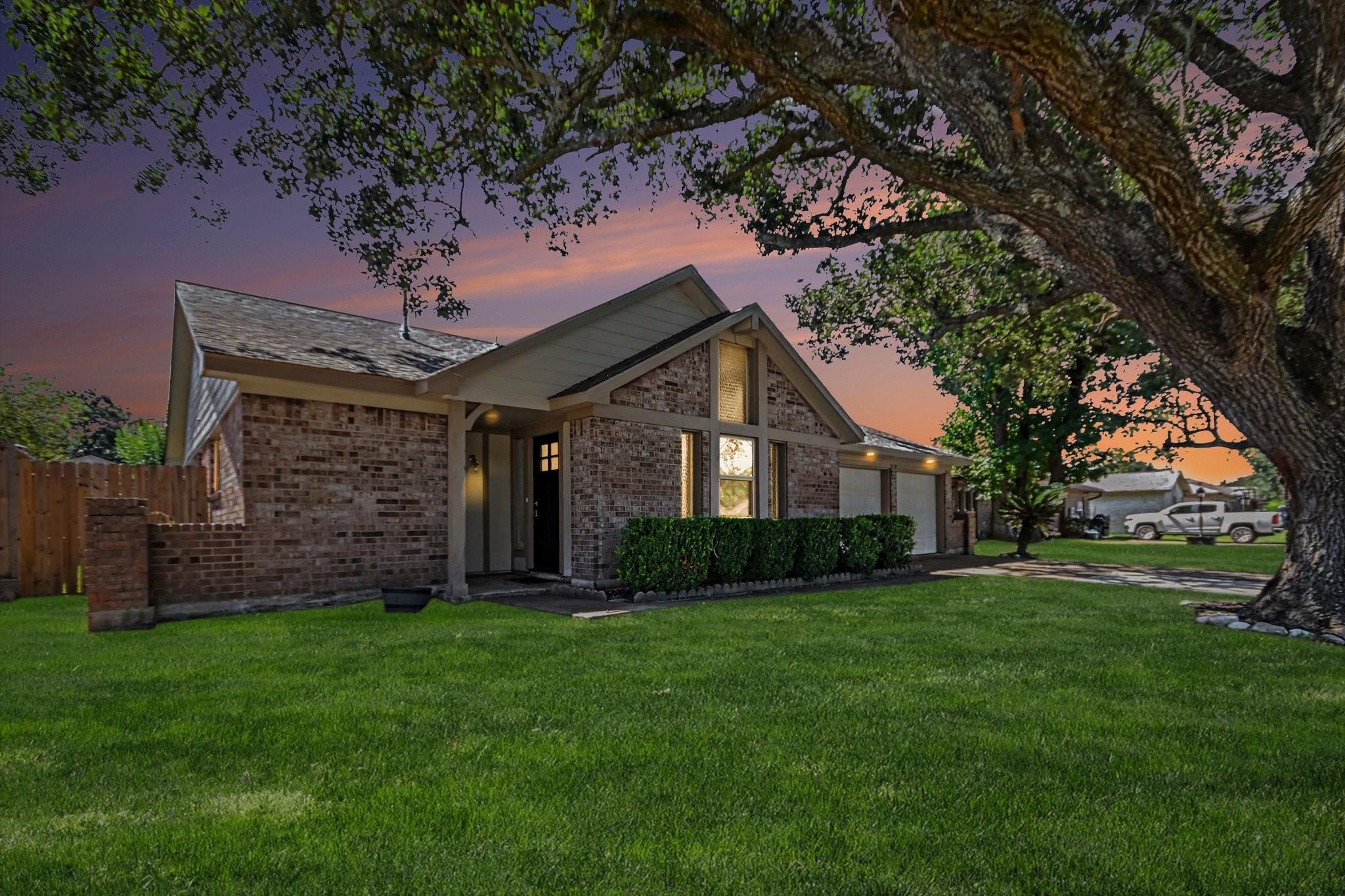 1705 E Baker Road — photo