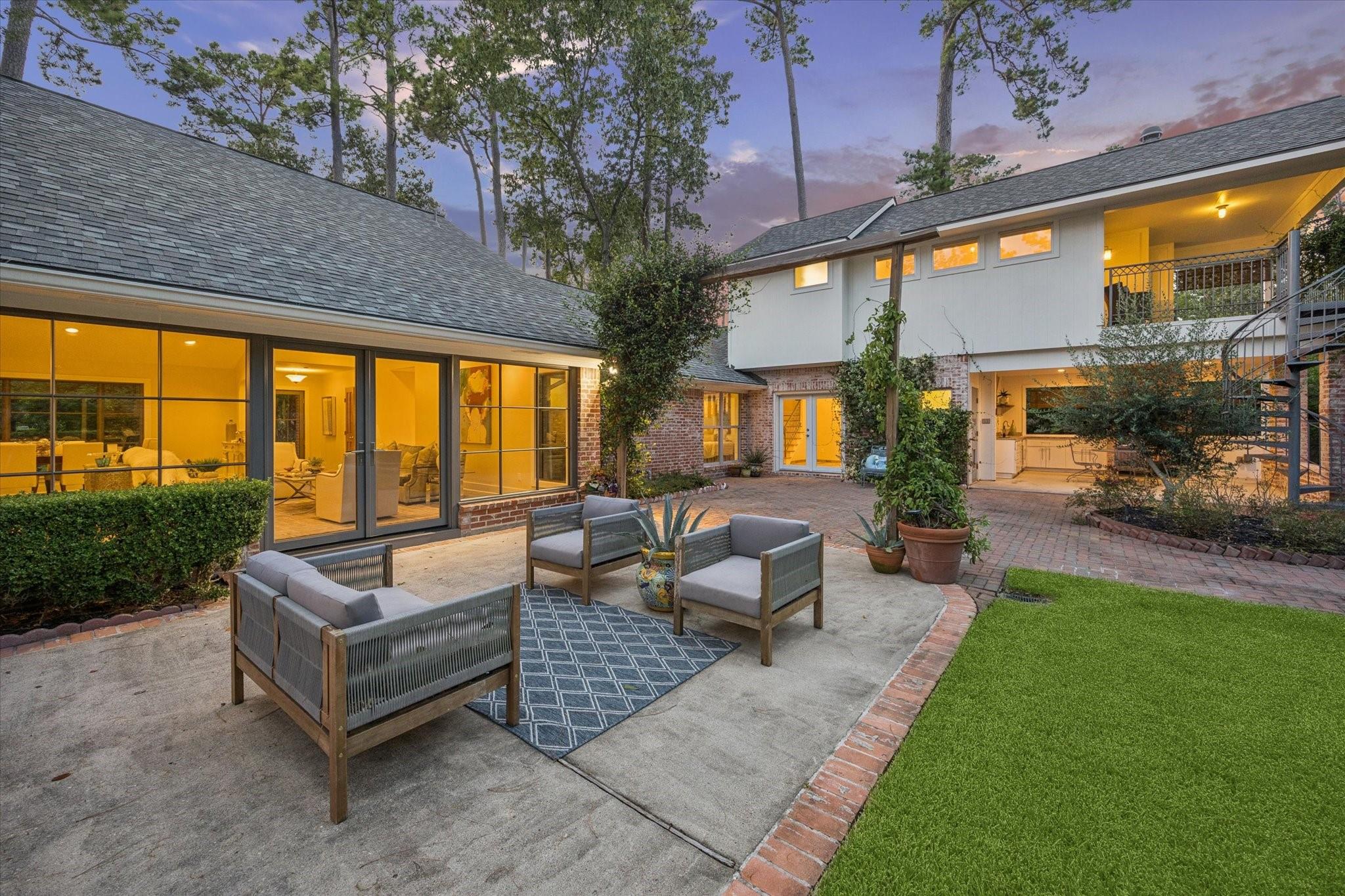 802 Flint River Drive — photo
