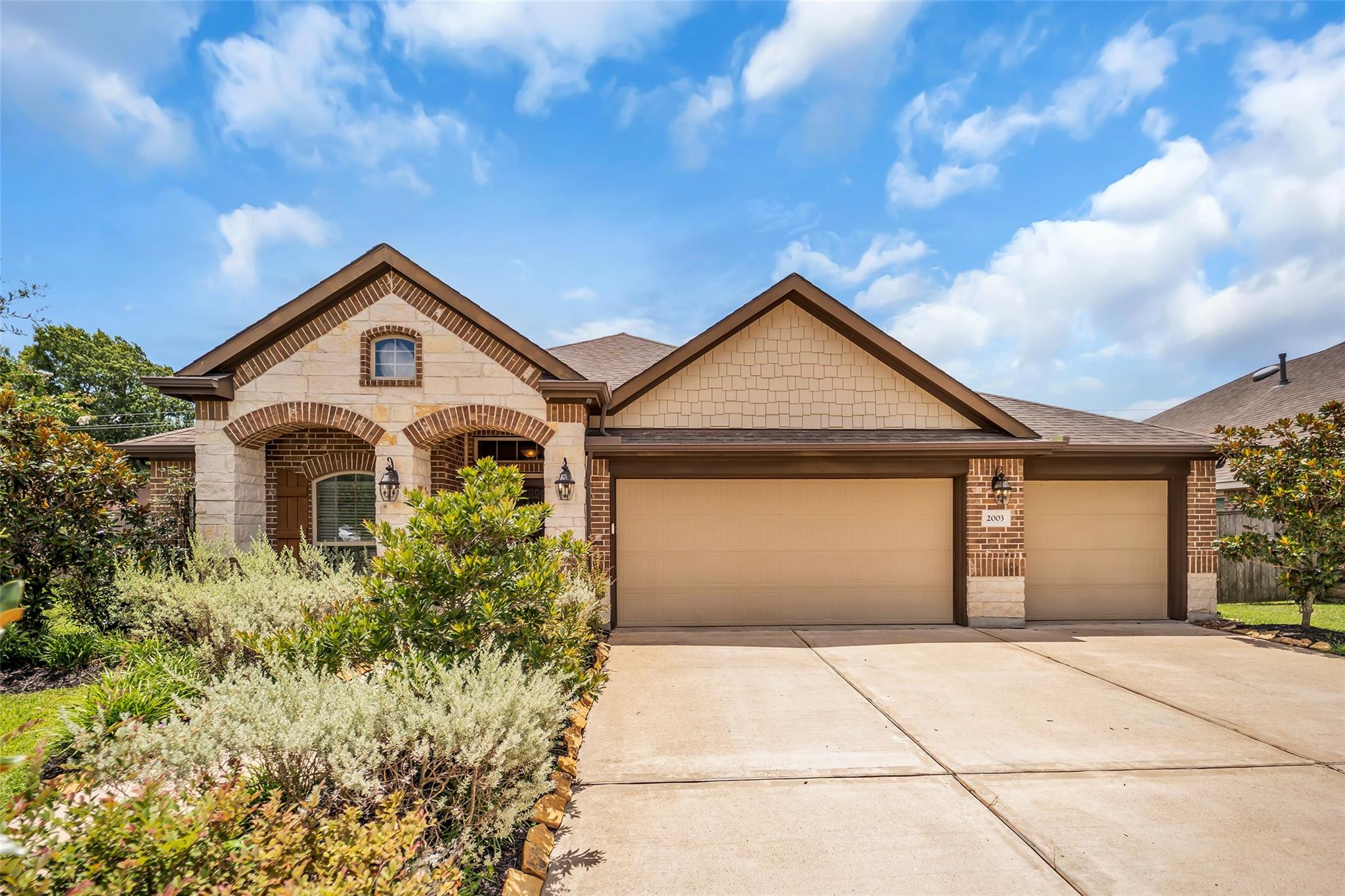 2003 Pine Ledge Road, Pearland, TX 77089 — photo 2