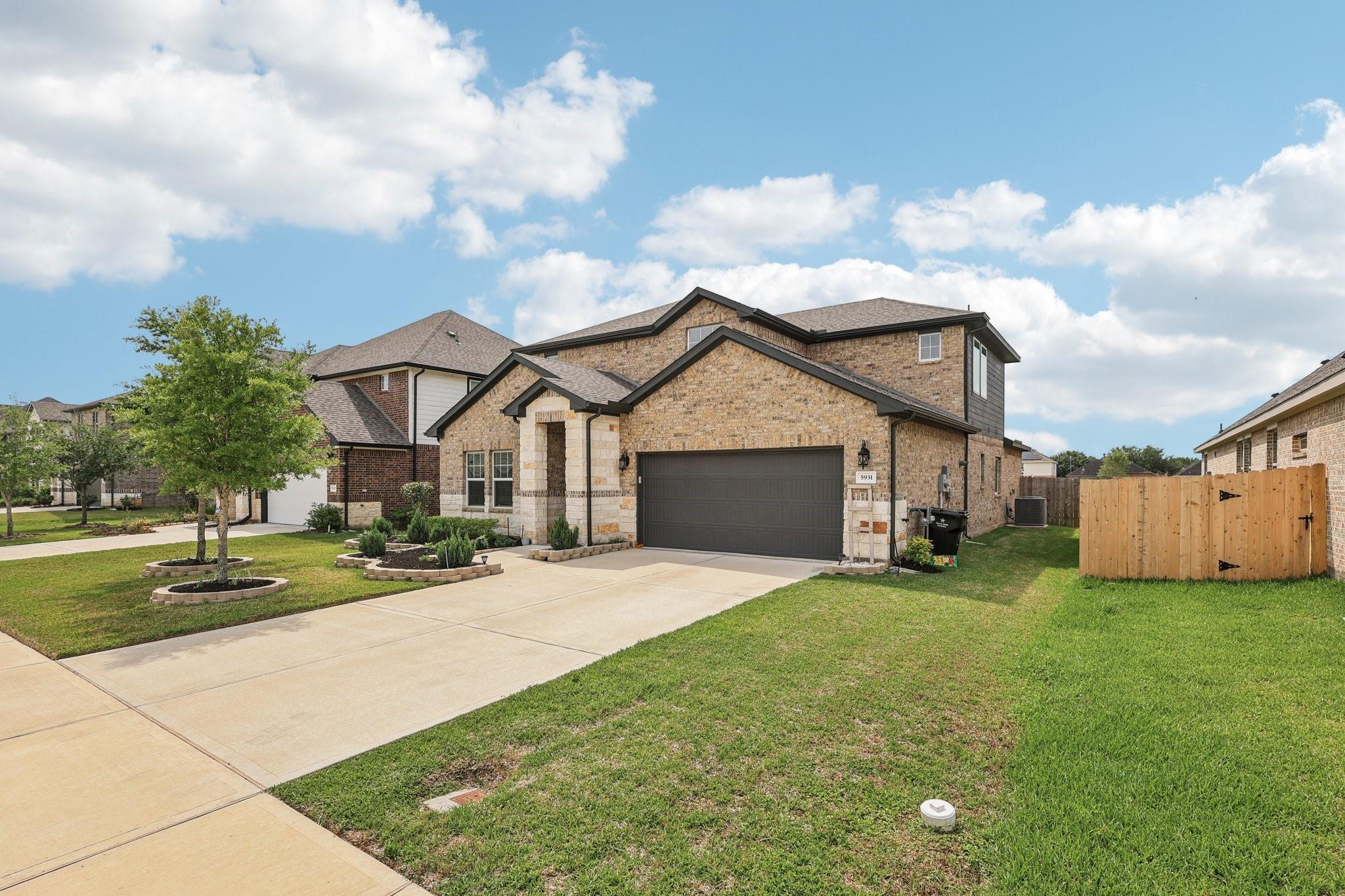 5931 Jenna Way — photo