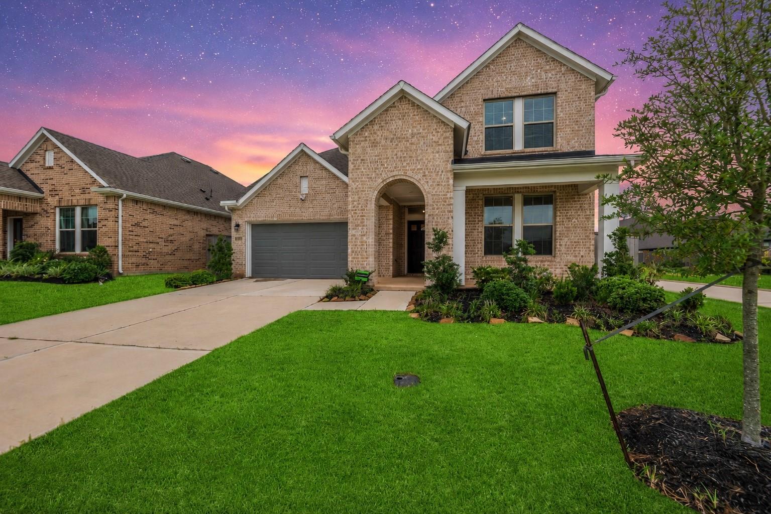 1253 Wandering Brook Street — photo