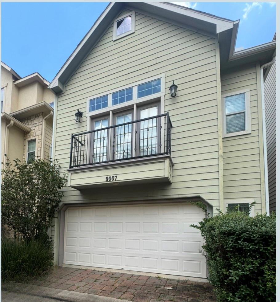 9007 Harbor Hills Drive — photo