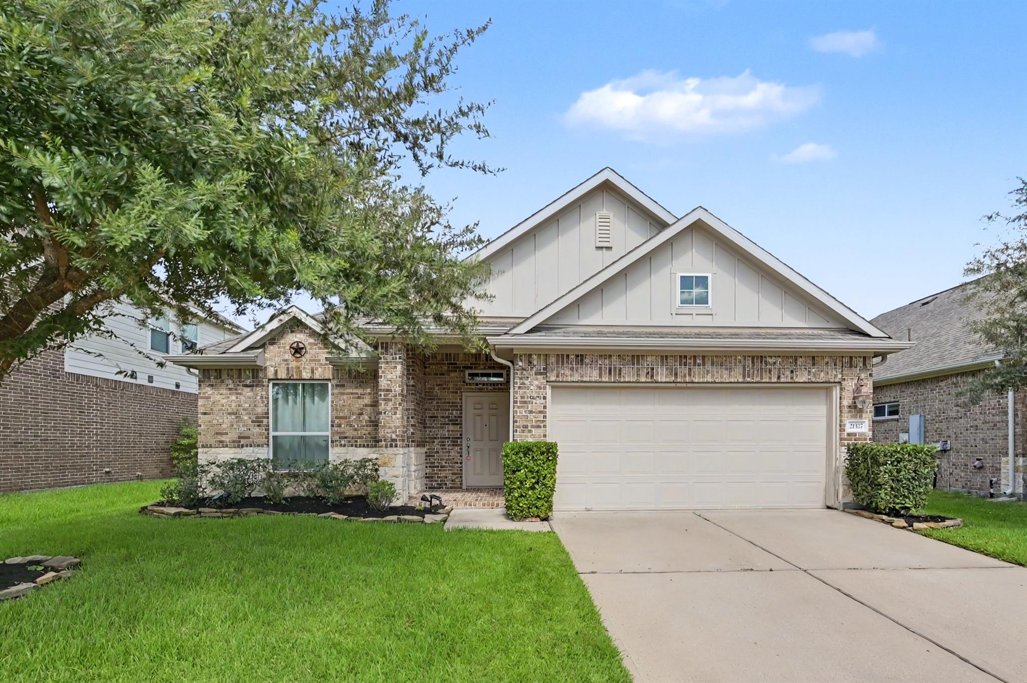 21327 Somerset Shores Crossing — photo