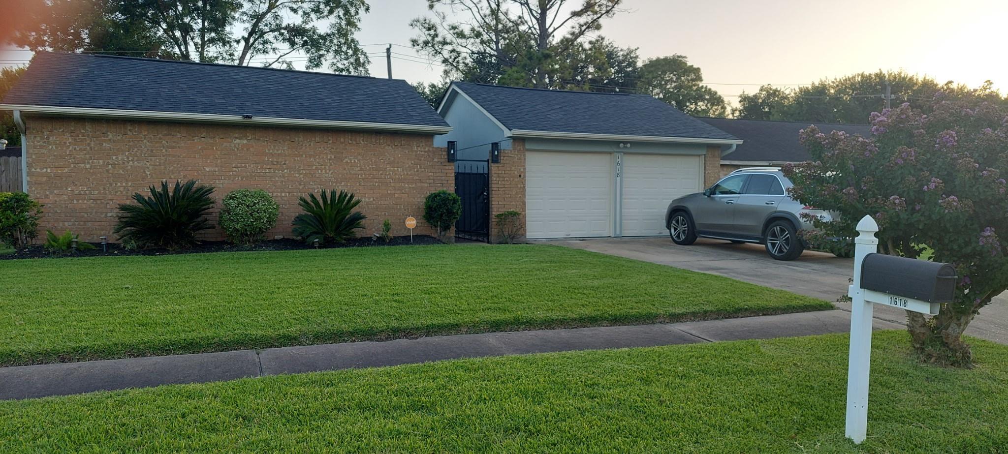 1618 Thornbrook Drive — photo