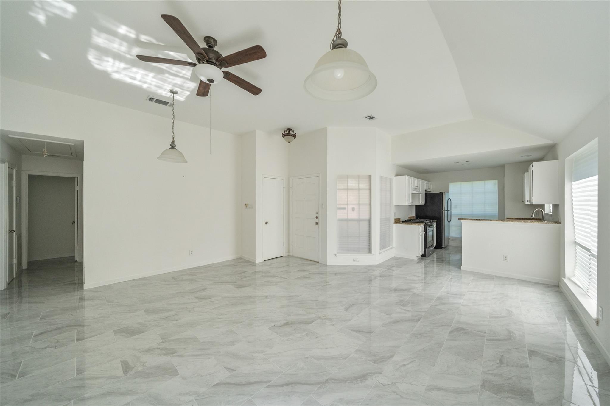 21067 Southern Colony Court — photo