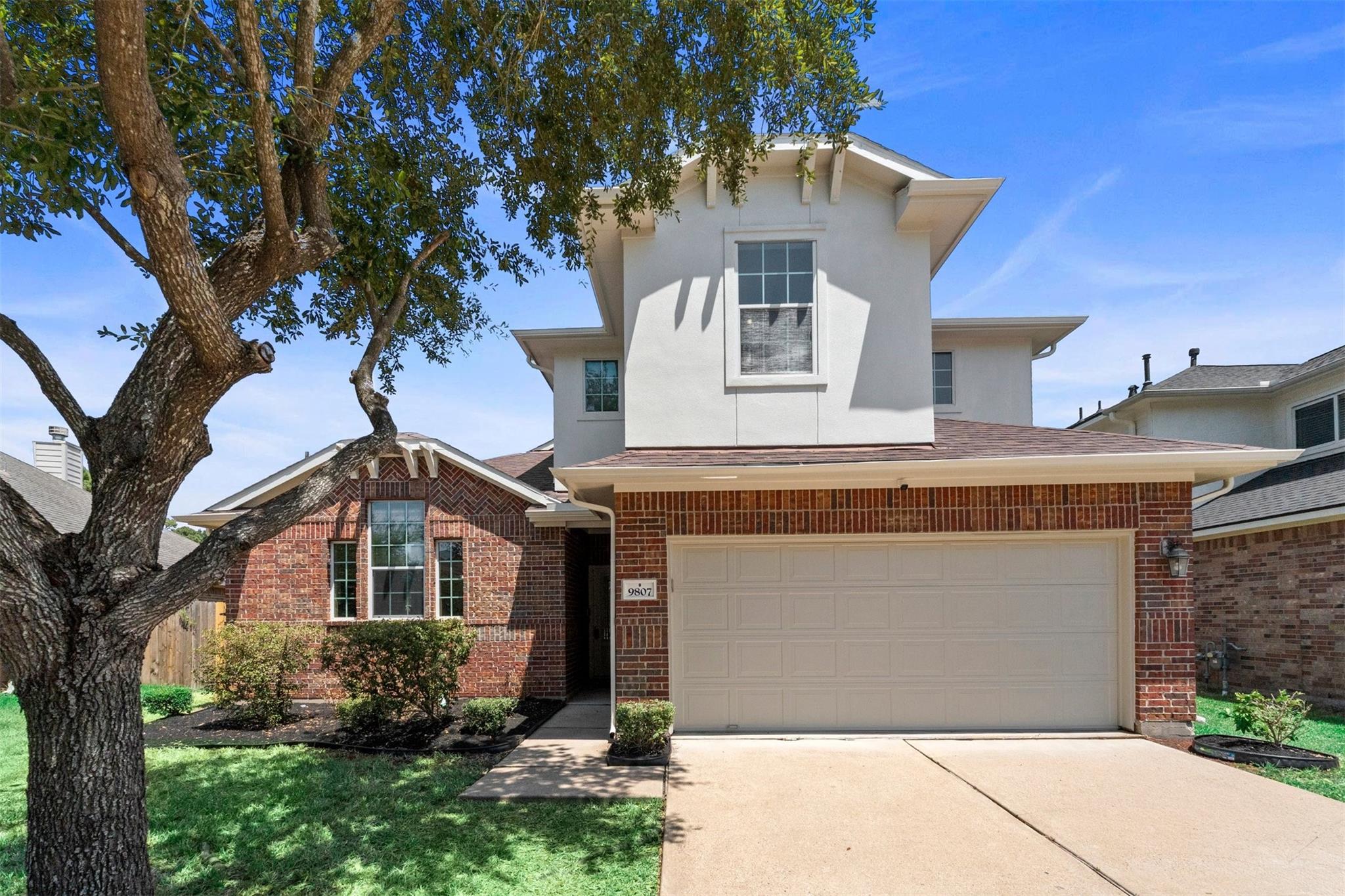 9807 Wellington Chase Lane — photo