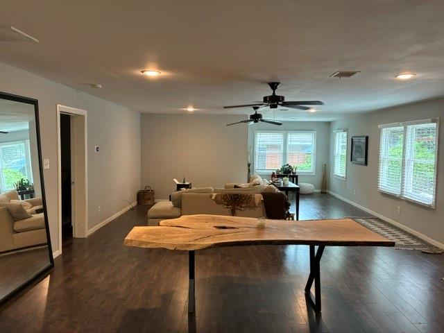 5211 Dunlop Street — photo