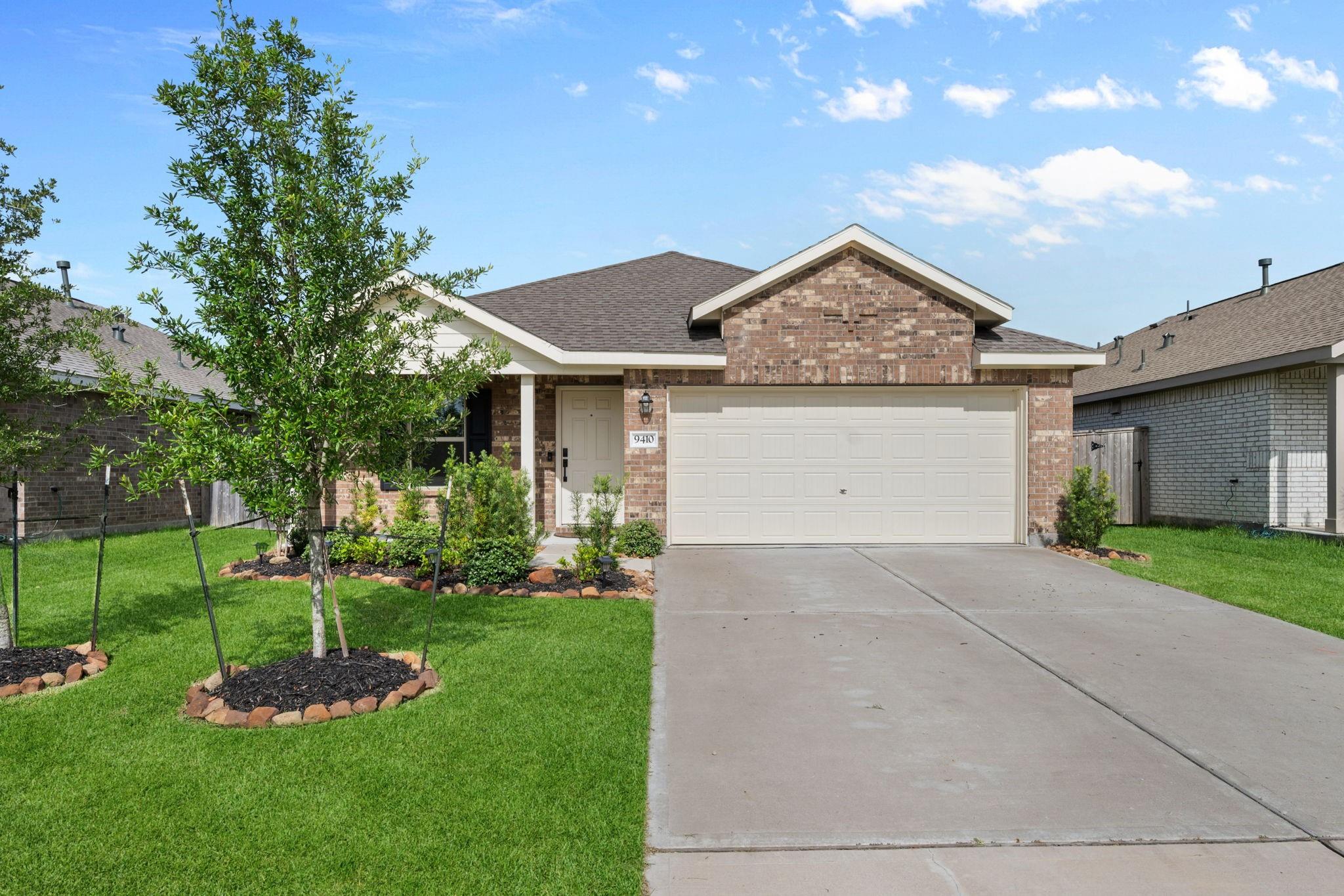 9410 Songlark Crest Dr — photo