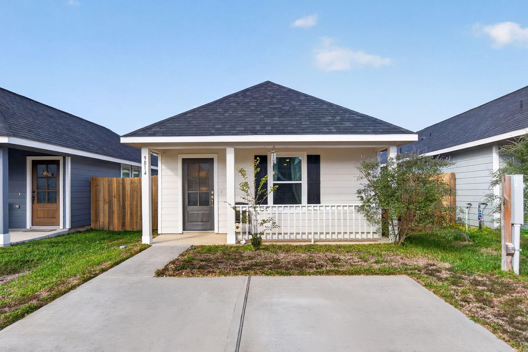 9814 Emerald Stone Way — photo