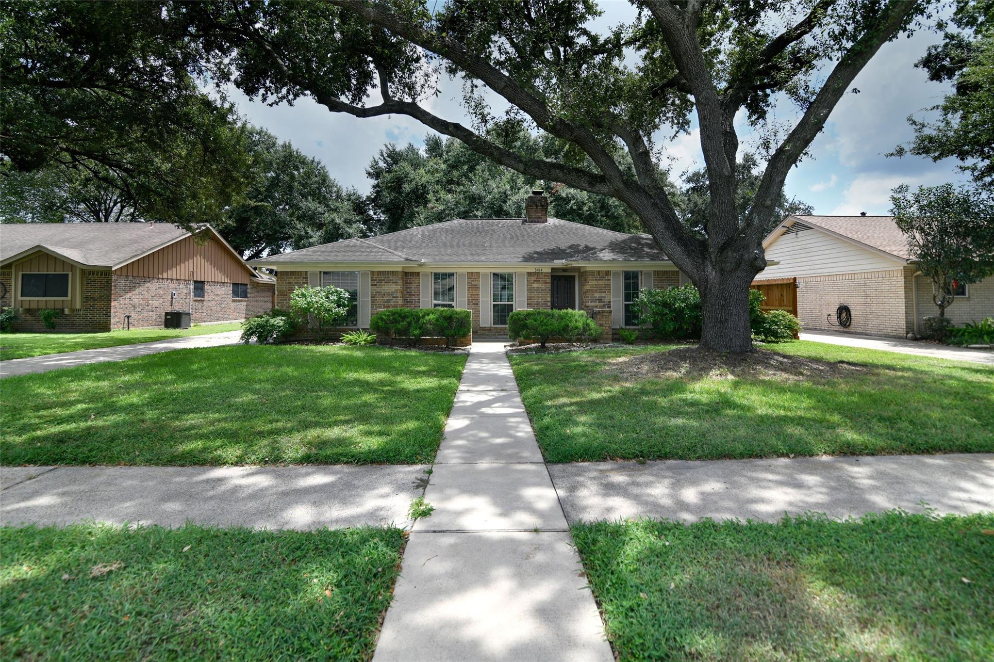 3414 Knob Hill Street — photo