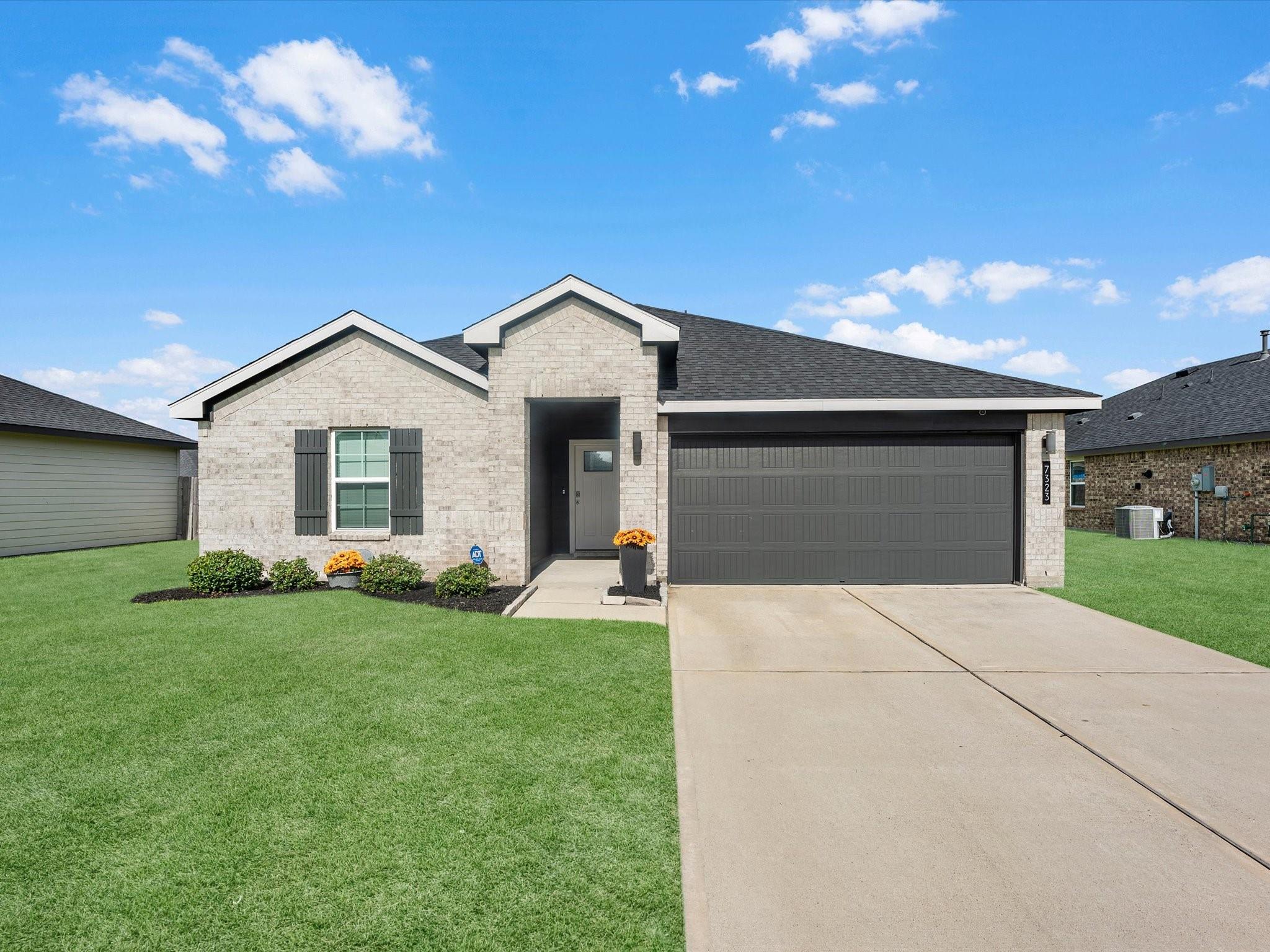 7323 Sunset Creek Drive — photo