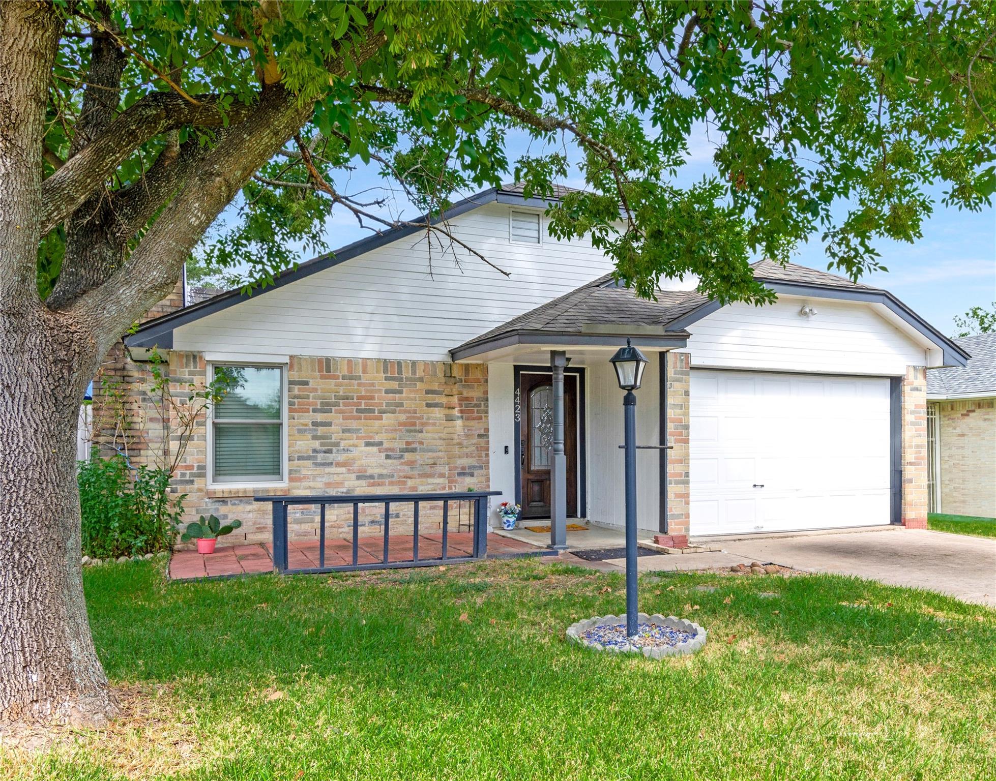 4423 Field Meadow Drive — photo