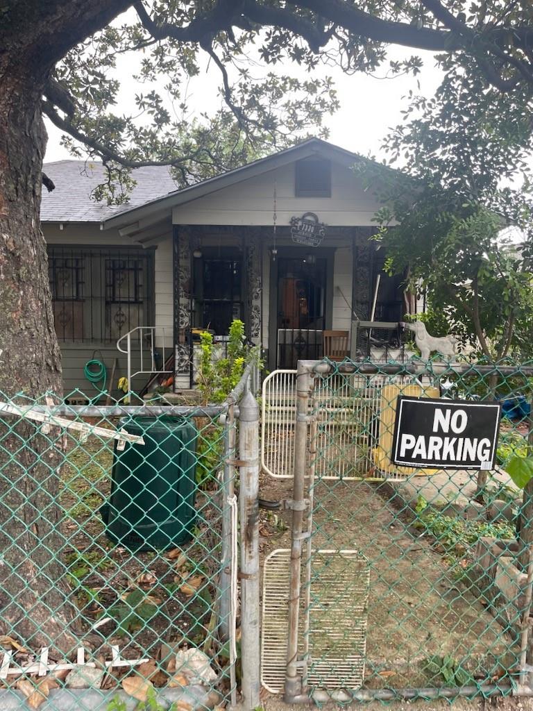 7330 Avenue I — photo