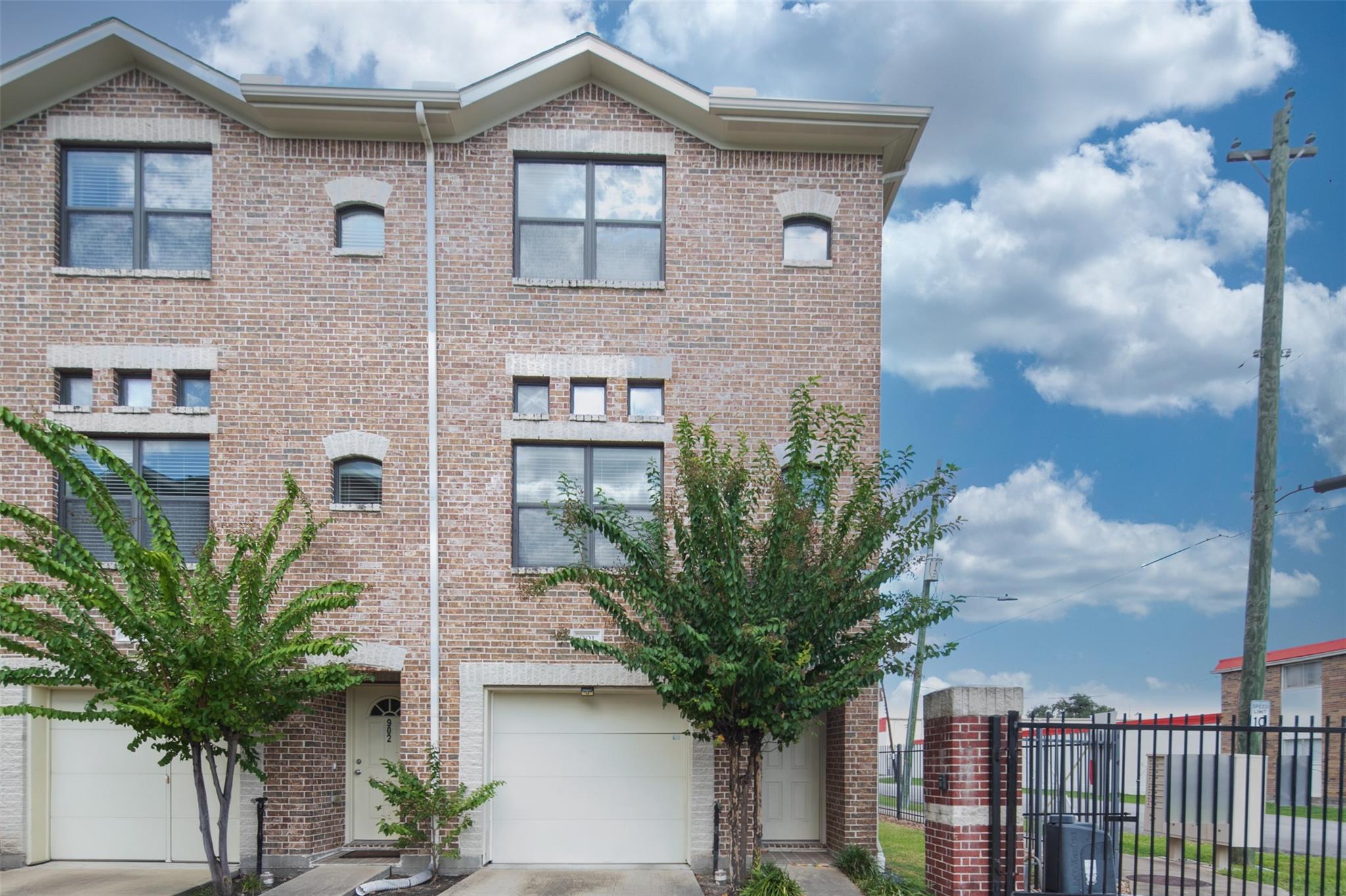 2710 Hullsmith Drive #901 — photo