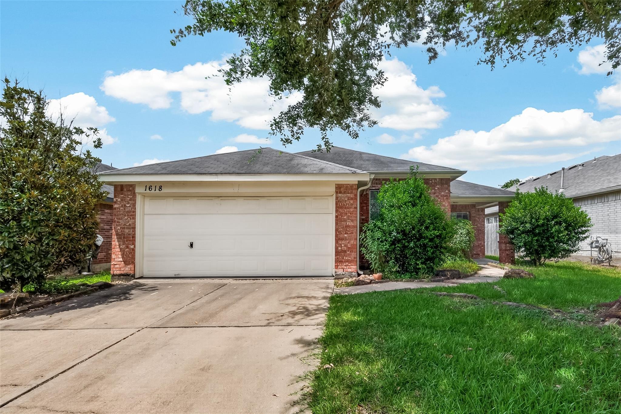 1618 Eberhart Star Court — photo