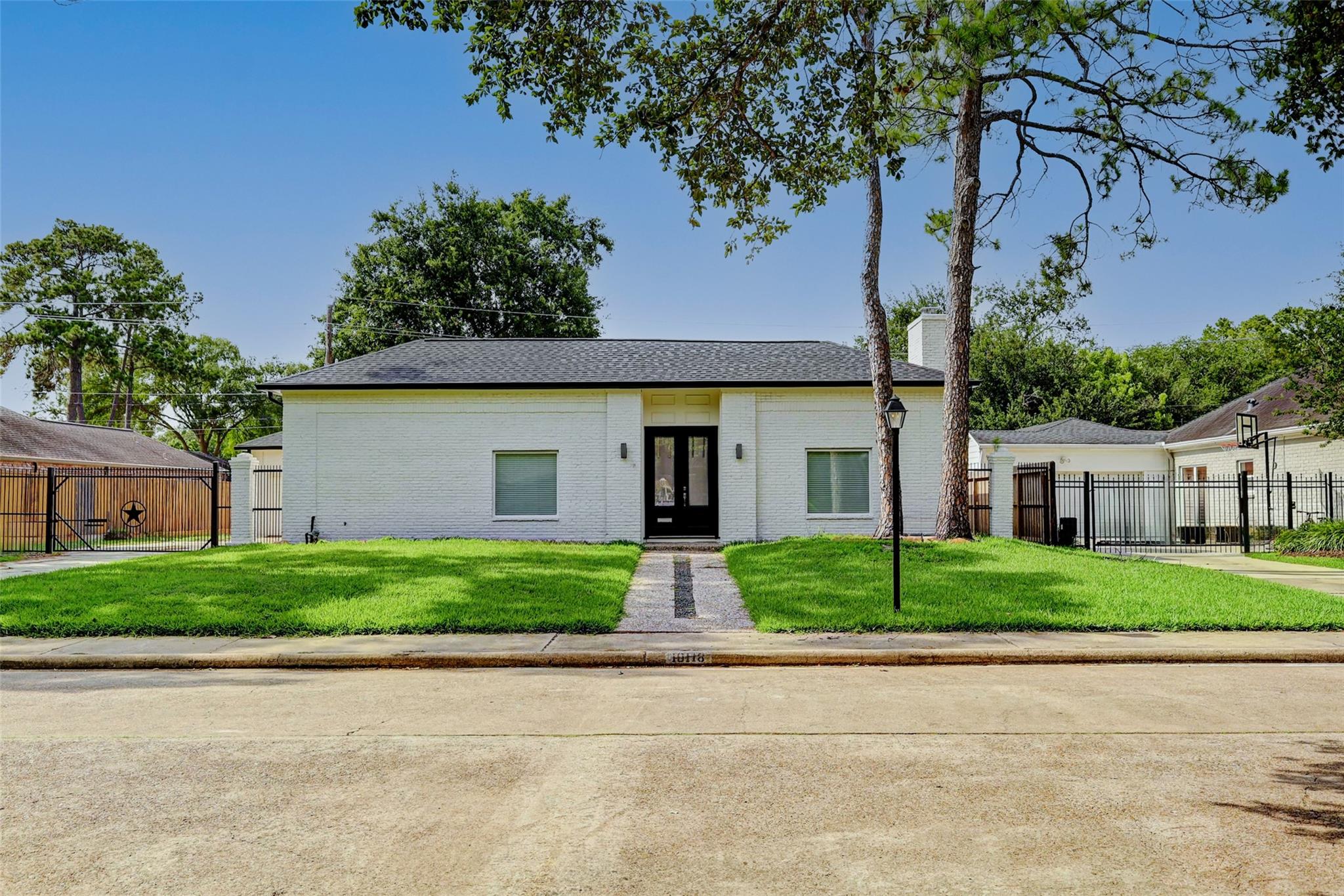 10118 Briar Rose Drive — photo