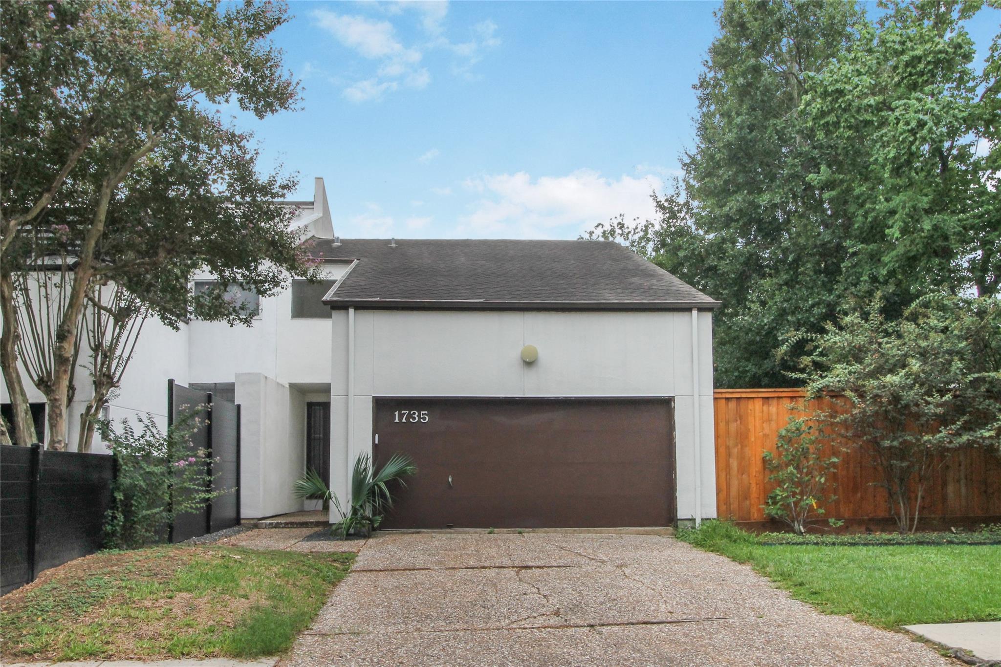 1735 Norfolk Street — photo